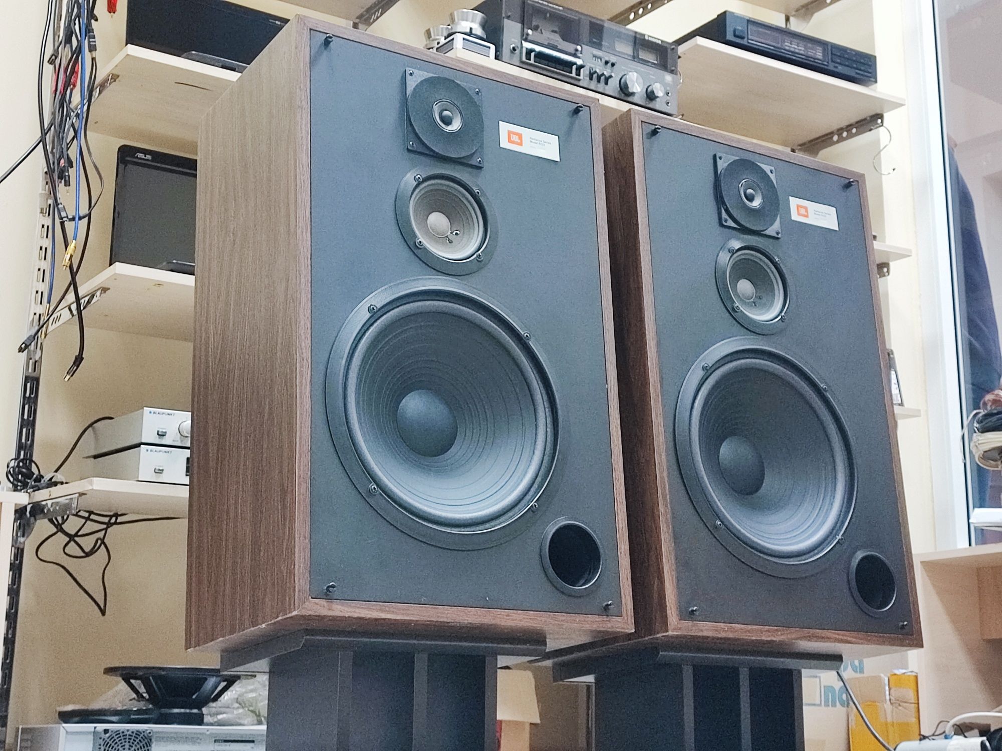 Топова Акустика JBL R123 ! НЧ - 300 мм ! Вага 42 кг ! Зроблено в США !