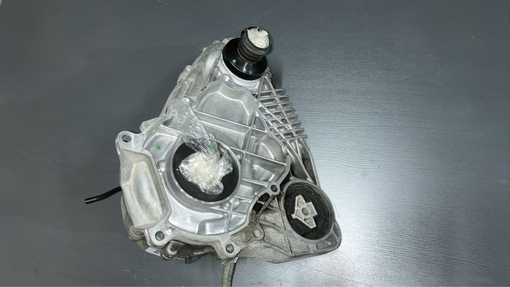 Роздавальна коробка Роздатка BMW X3 F25 ATC 45 L