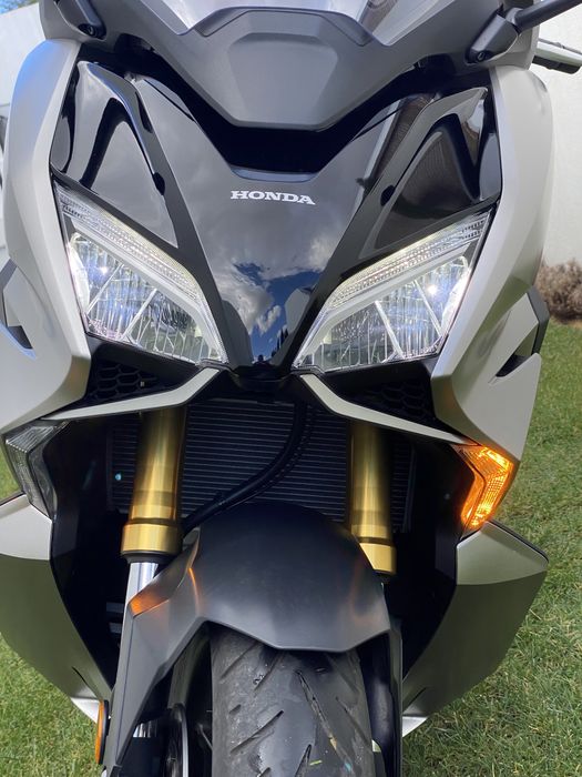 Honda Forza 750 com 4000km