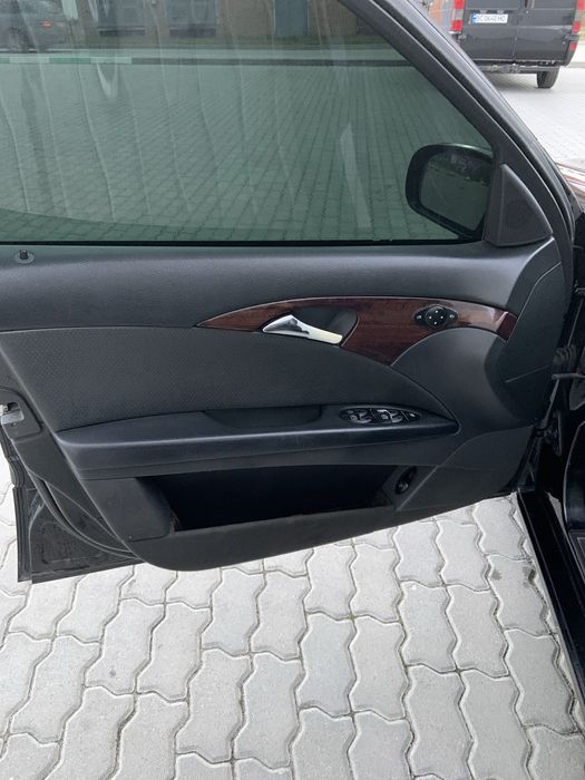 Mercedes-Benz E200 NGT 2005р