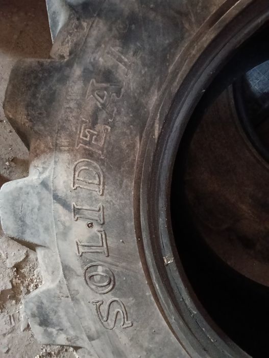 Opona Solideal 17.5L r24