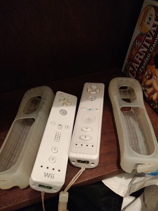 Consola Wii com chip e diversos jogos