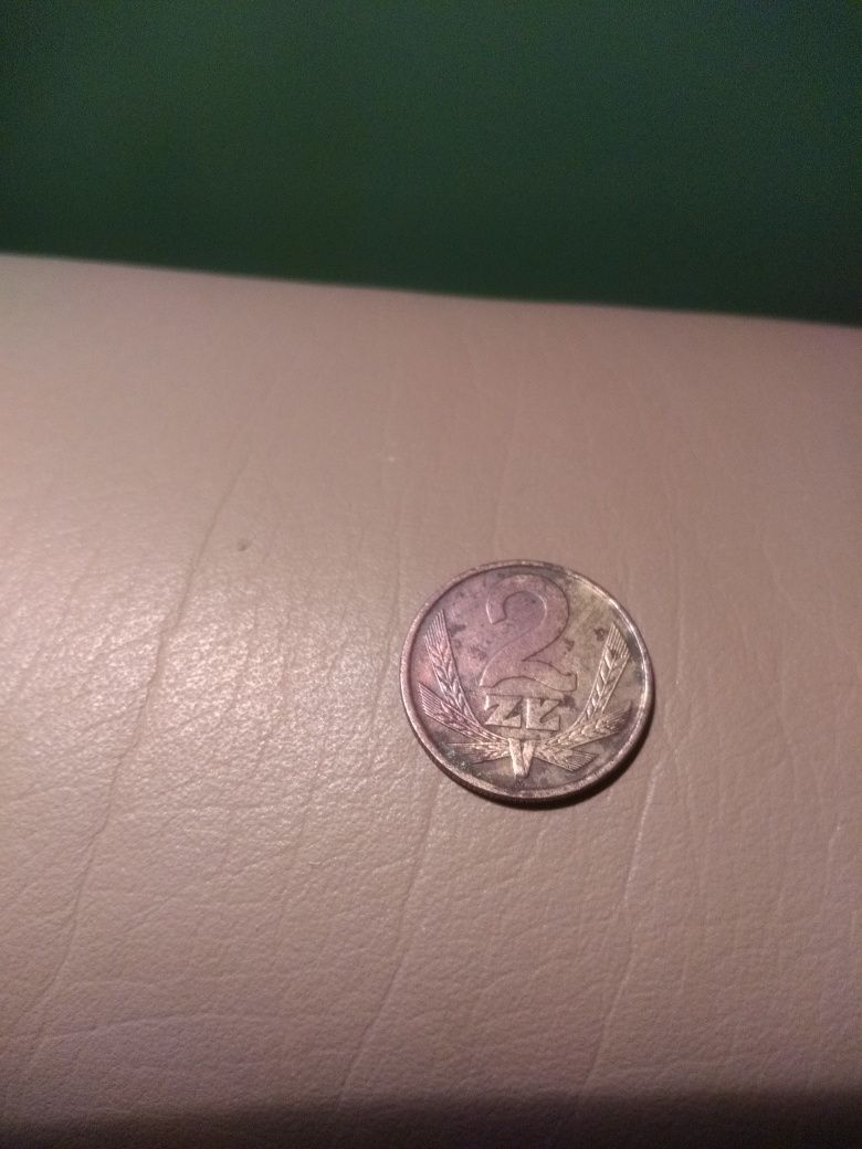 Stara kolekcjonerska polska moneta 2zł z 1976 roku bez znaku mennicy.