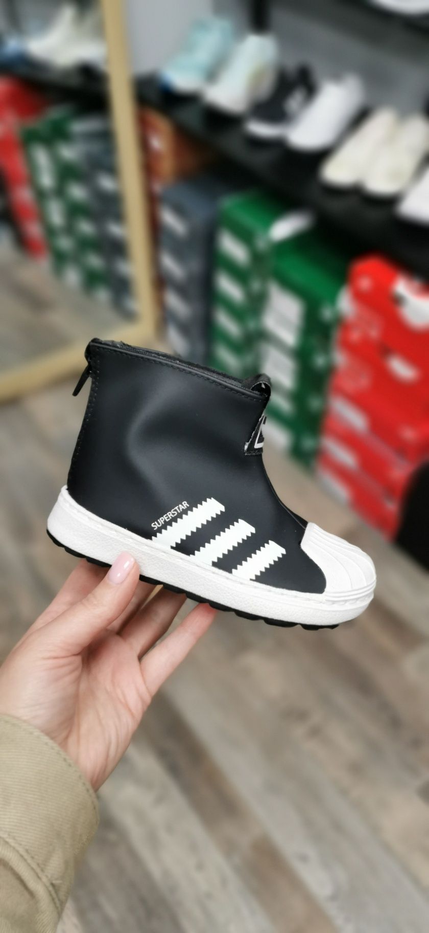 Дитячі чобітки adidas Superstar