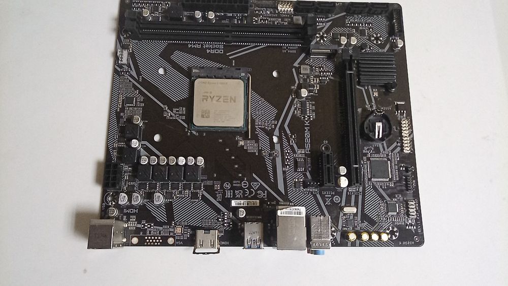 GIGABYTE A520M K +Ryzen 5 3600X