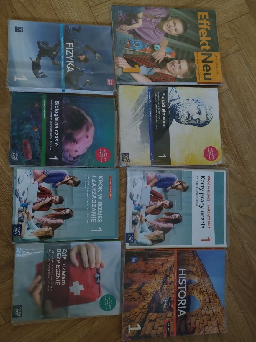 Podręcznik  Fizyka 1 WSiP zakres podstawowy liceum technikum