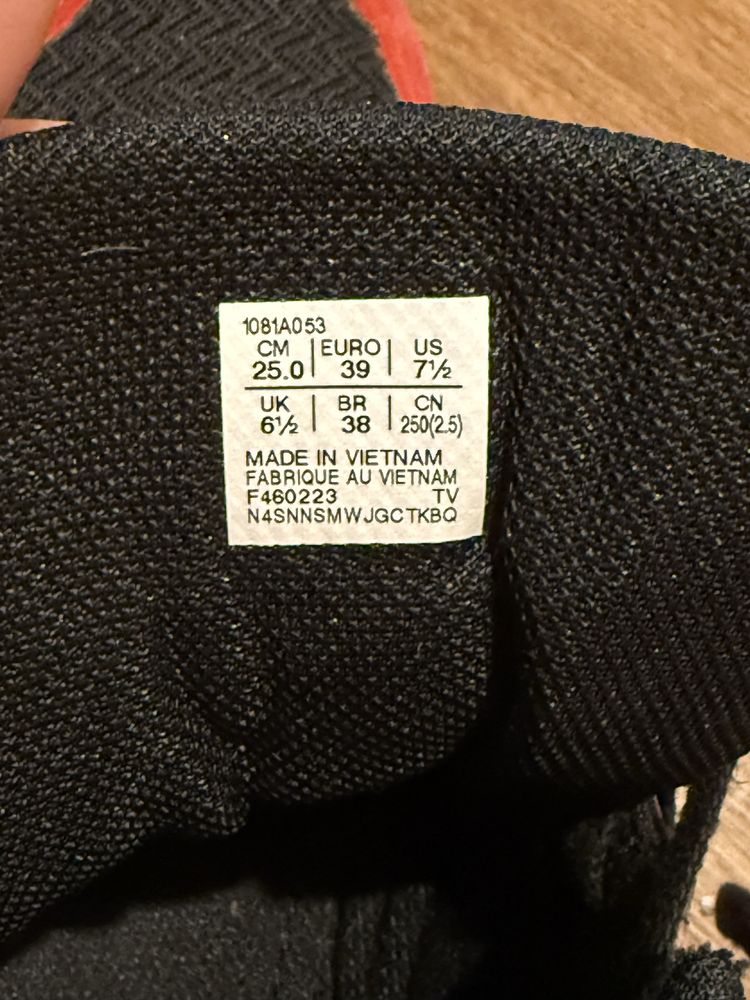 Продам борцовки «Asics», 39 размер