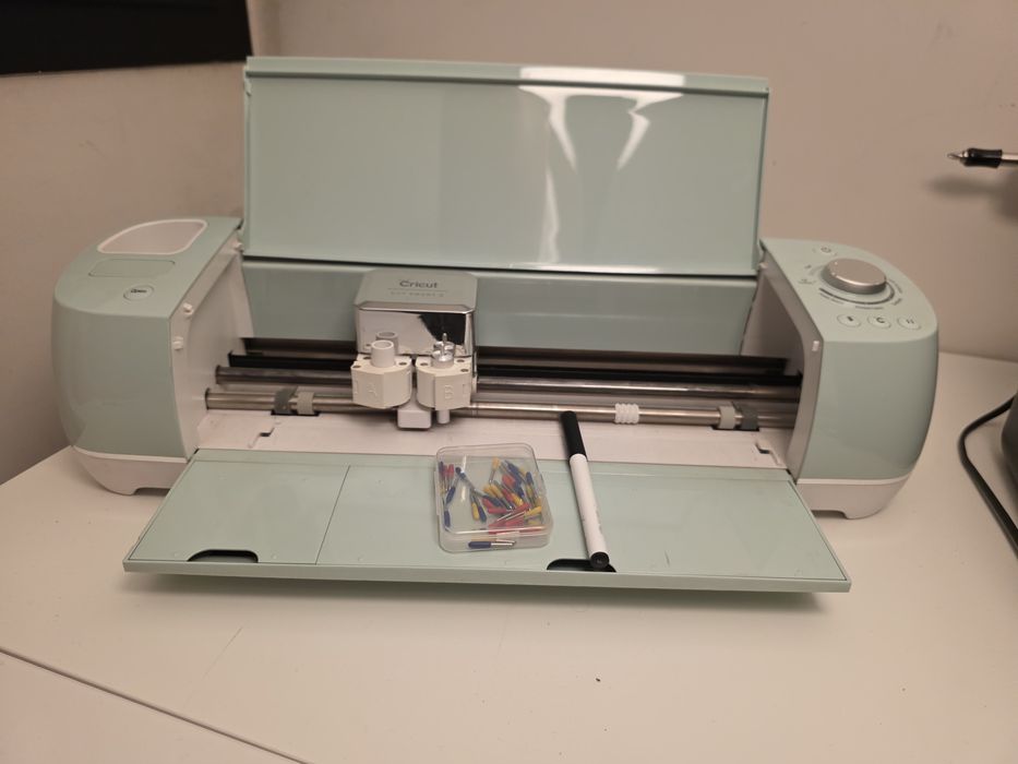Prensa 5 em 1 + Cricut explorer air 2