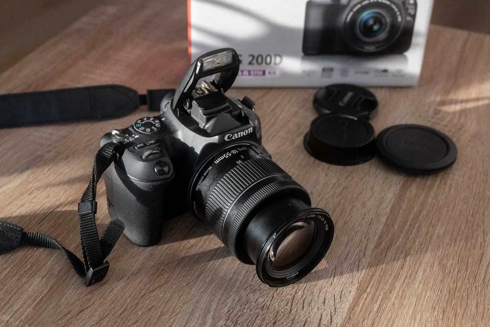 Zestaw Lustrzanka Canon EOS 200d + obiektyw 18–55mm