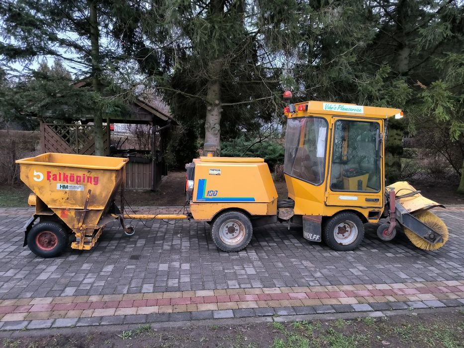 Wulff 100  mini traktorek komunalny 4x4 nośnik narzędzi pług do śniegu piaskarka