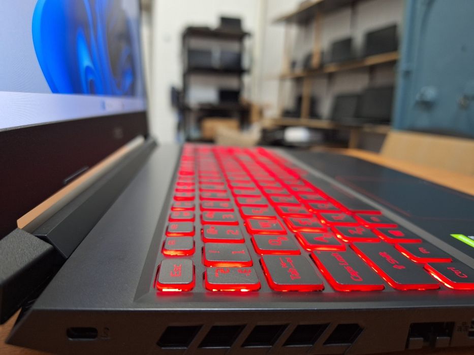 Acer Nitro 5 AN515-55 i5-10300H RTX 3050 4Gb DDR4 16Gb SSD 512Gb