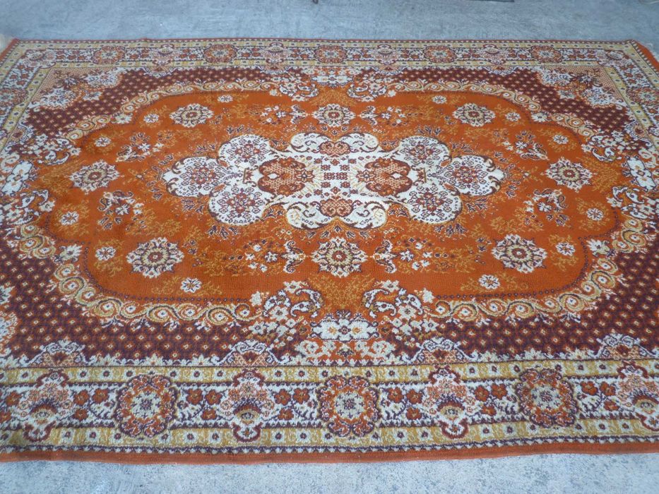 Dywan 100 % wełny 3 x 2 m