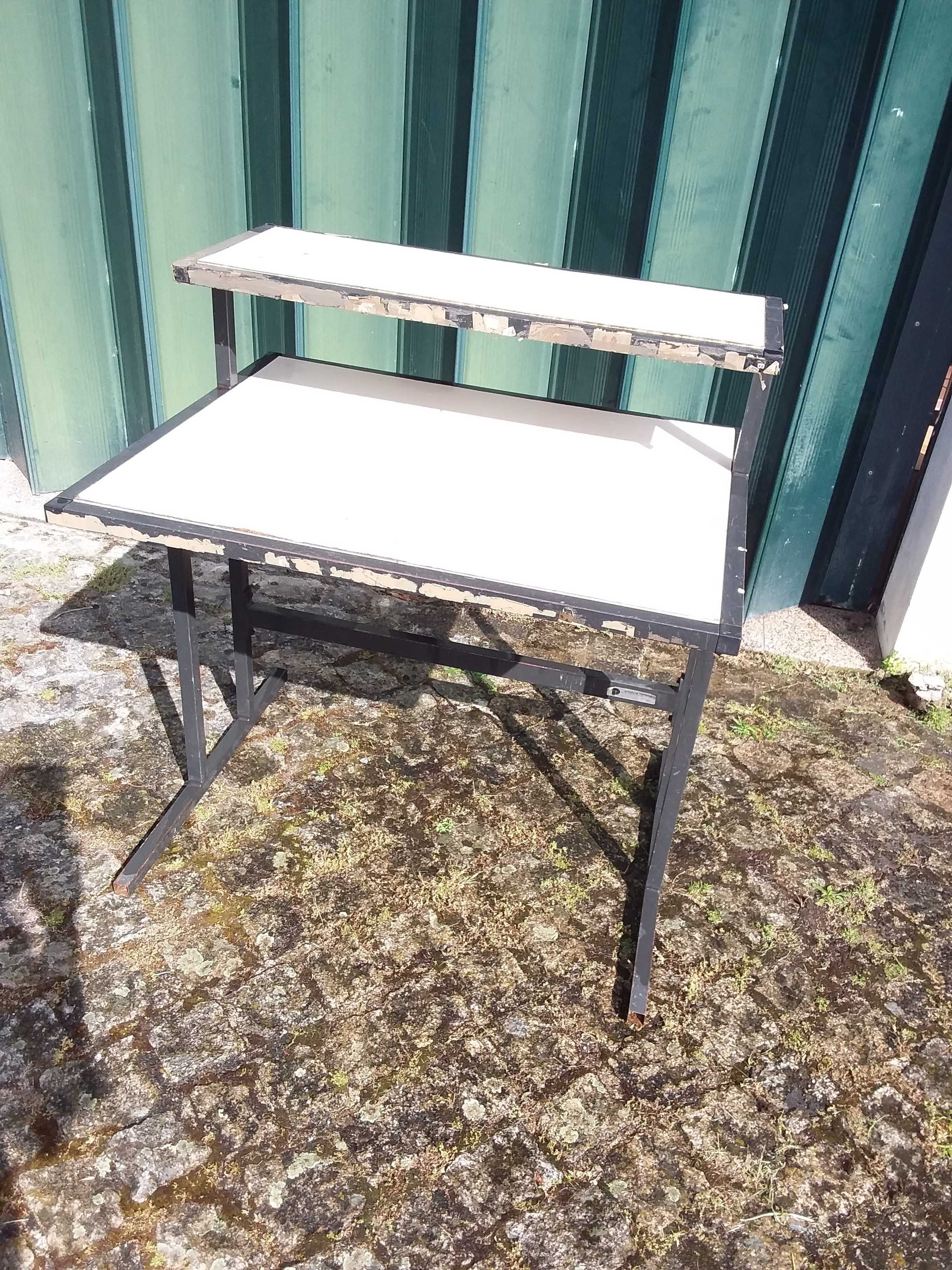 Mesa Metálica para Computador