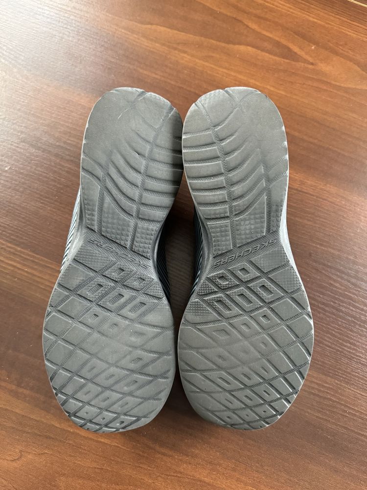 Кросівки Skechers, 43 EU