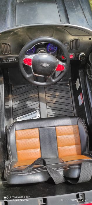 Електромобіль дитячий