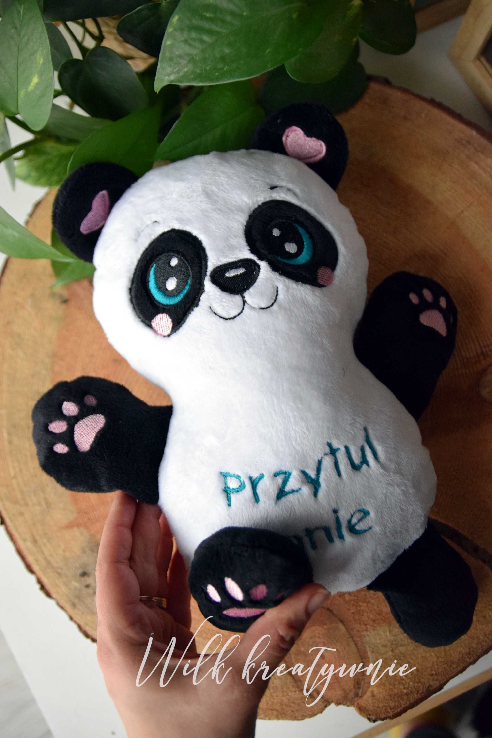 miś panda z napisem przytul mnie