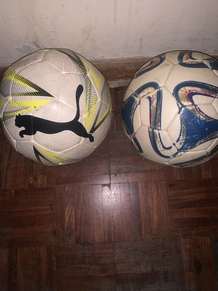 Vendo 2 bolas de futebol usadas