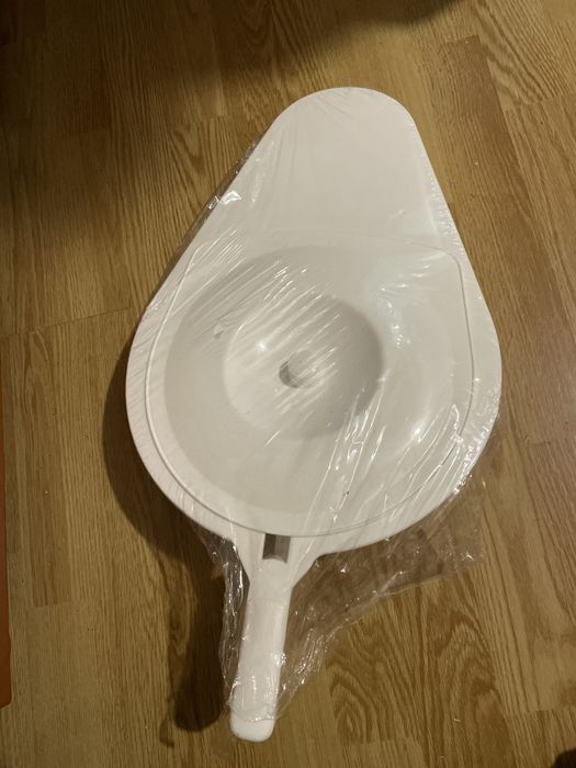 Sanitarny basen nowy