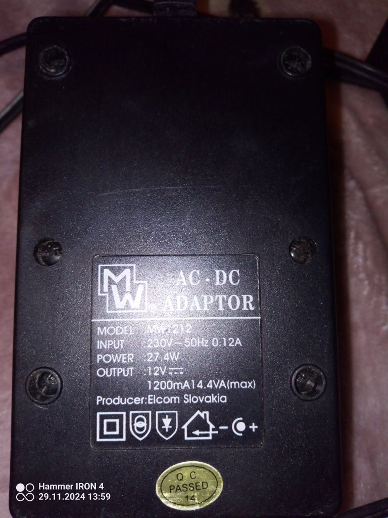 AC-DC Adapter mv1212