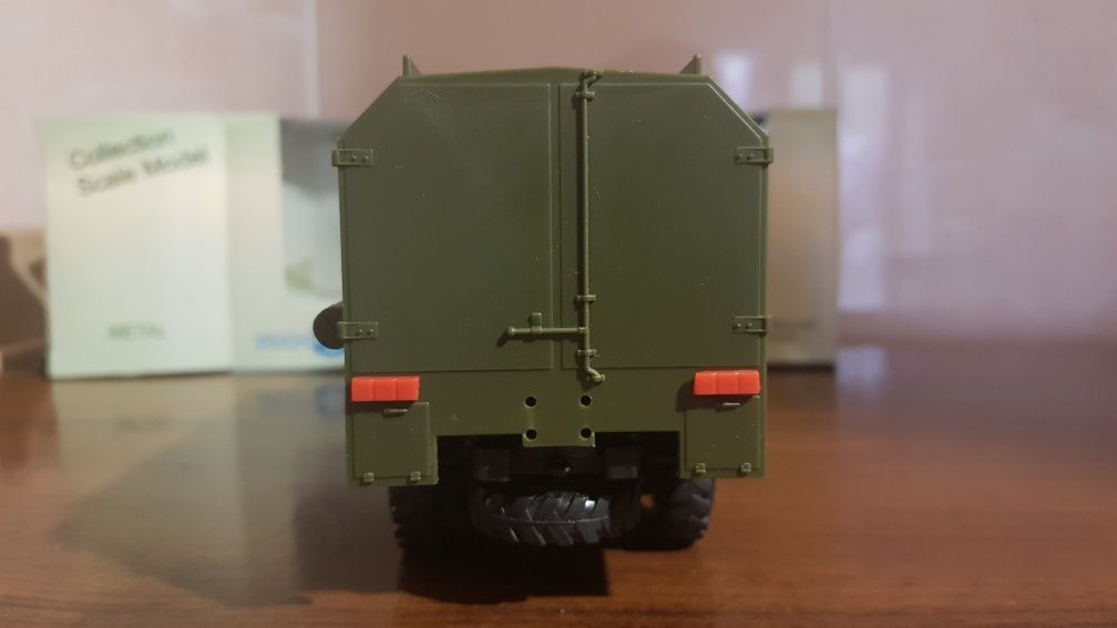 Продам камаз 4310, кунг.1/43 Целый.