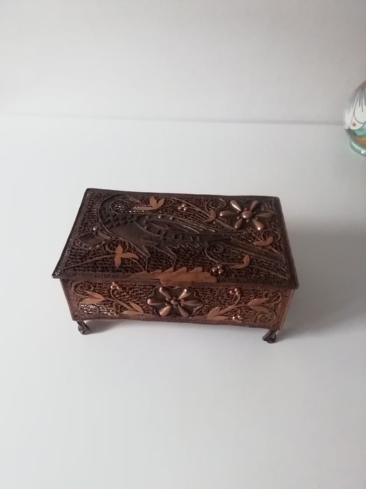 Miedziana ażurowa szkatułka na biżuterię - rękodzieło Albania