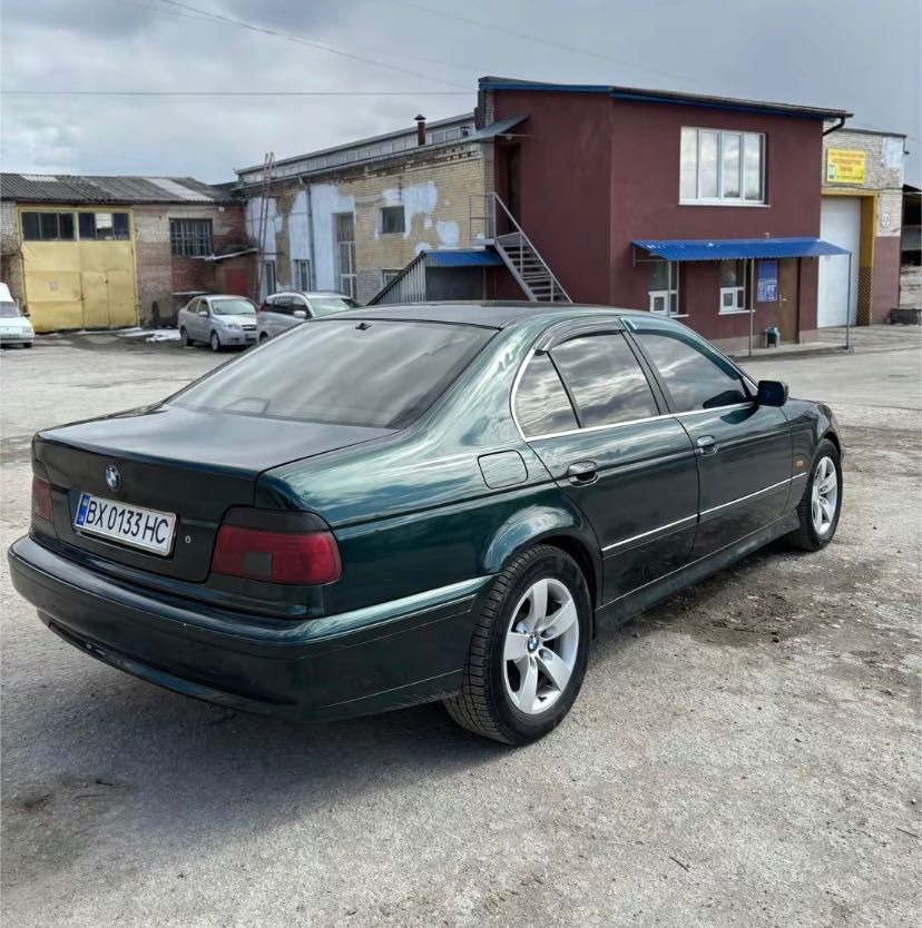 Продам свій автомобіль БМВ Е39