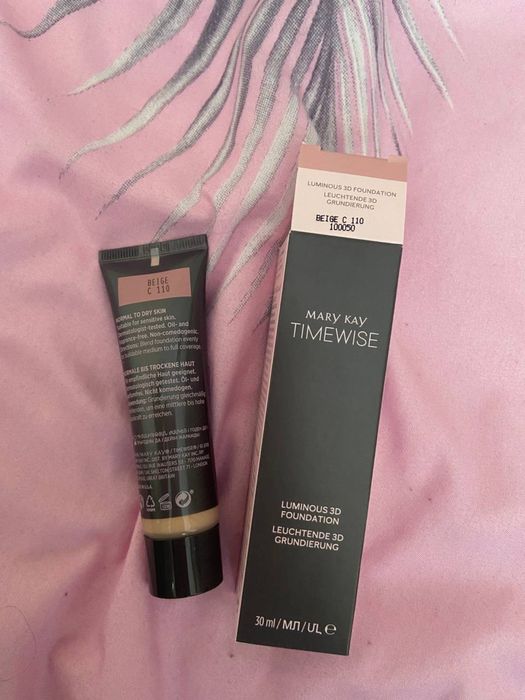 Podkład IntelliMatch 3D TimeWise Beige C 110 (Rozświetlający) Mary Kay