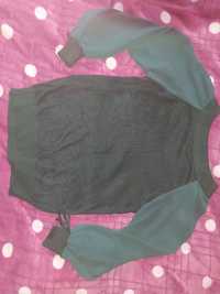 Блузка зеленого смарагдового кольору