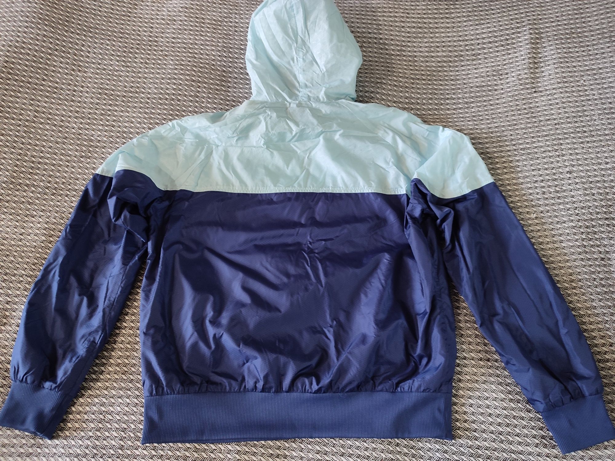 весенняя куртка ветровка "Puma"