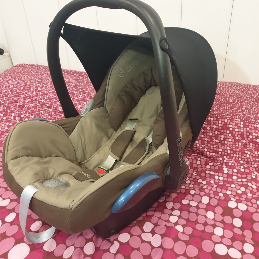 Maxi-Cosi FamilyFix CabrioFix Pearl