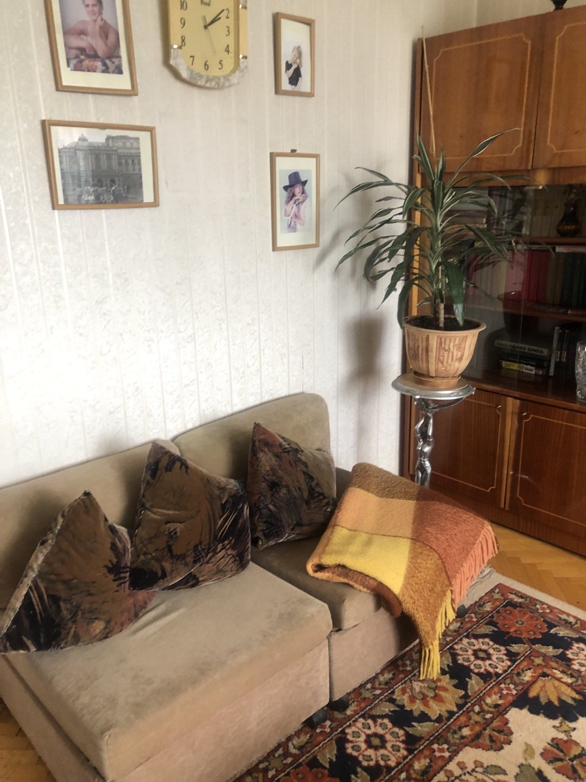 3-х кімн. Кварт. Вул Комарова 70 м кв. капремонт