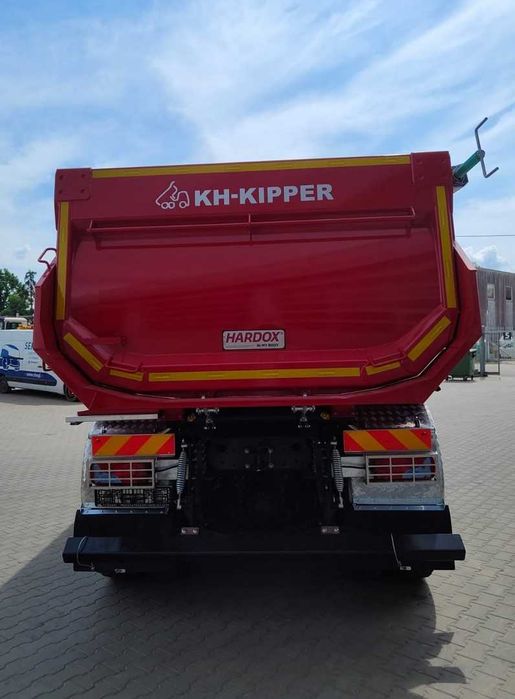 Wynajem wywrotka 4 osiowa MAN TGS  8x8