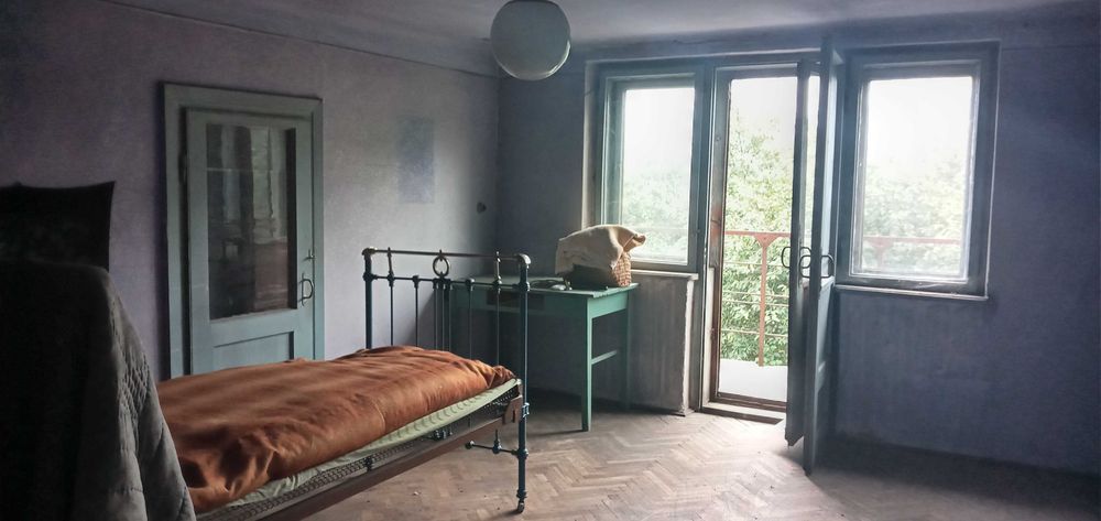 Продається будинок Рава Руська земельна ділянка квартира Рава-Руська