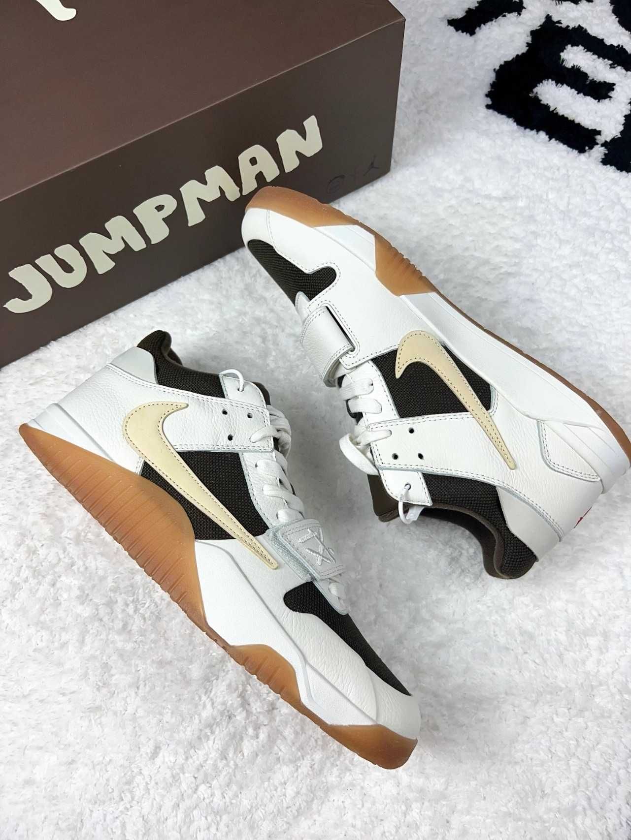 Travis Scott x Jordan Jordan x Travis Scott R.45