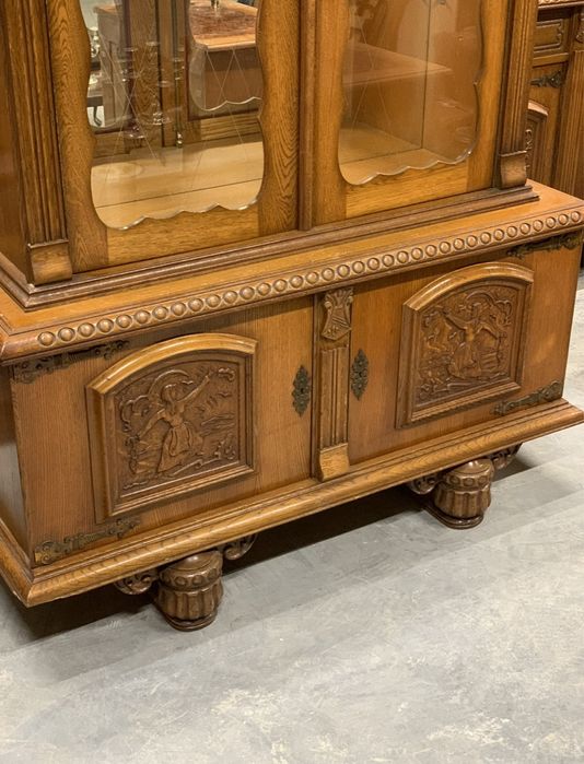 Witrynka z drzwiczami rzeźbionymi holenderska