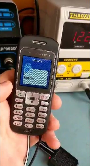 Telefon komórkowy Vodafone Sony Ericsson J220i