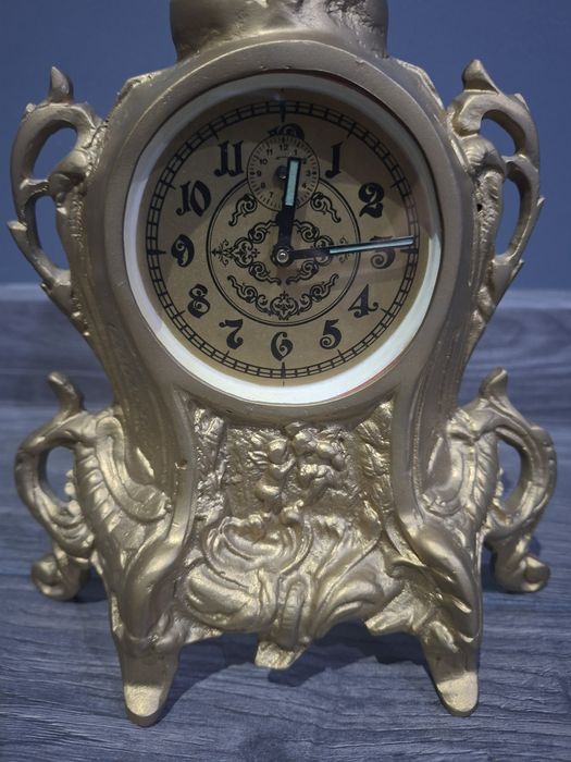 Stary zegar kominkowy ZSRR (Sprawny) Mosiądz. Wyczyszczony.