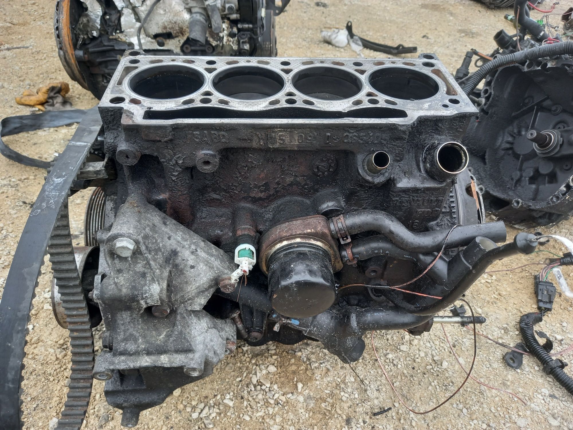 Блок рено 1.9 пеньок кенго 1.9 f8t головка кенго F8T
