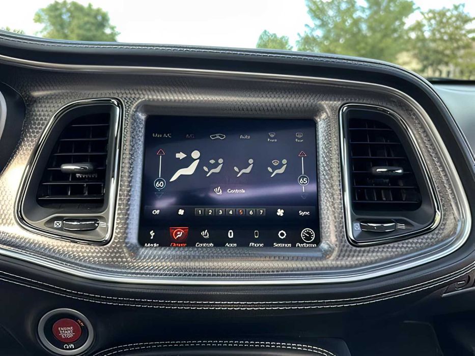 Dodge Challenger SRT Hellcat      2021