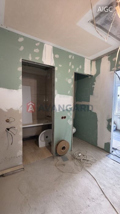 Продається 2-кімнатна квартира у Дніпровському р-ні.