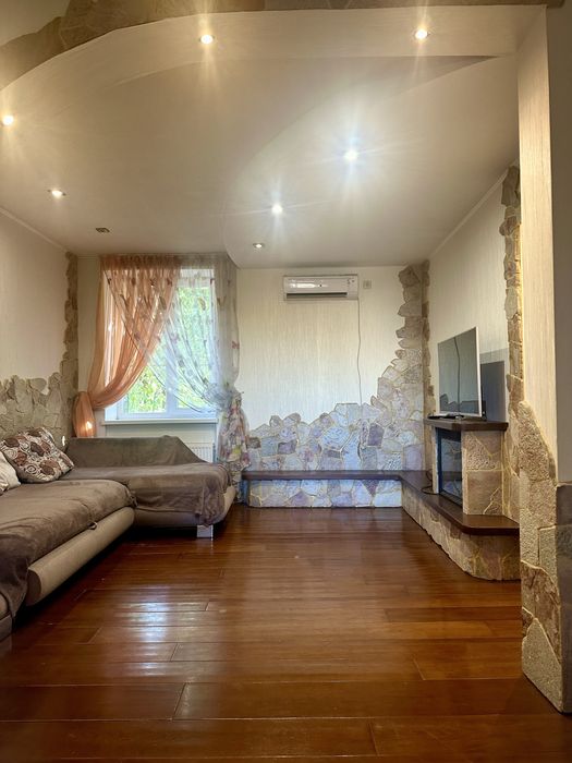 1/2 коттеджа, 2 эт, район Роковатой, ул Шахтерская