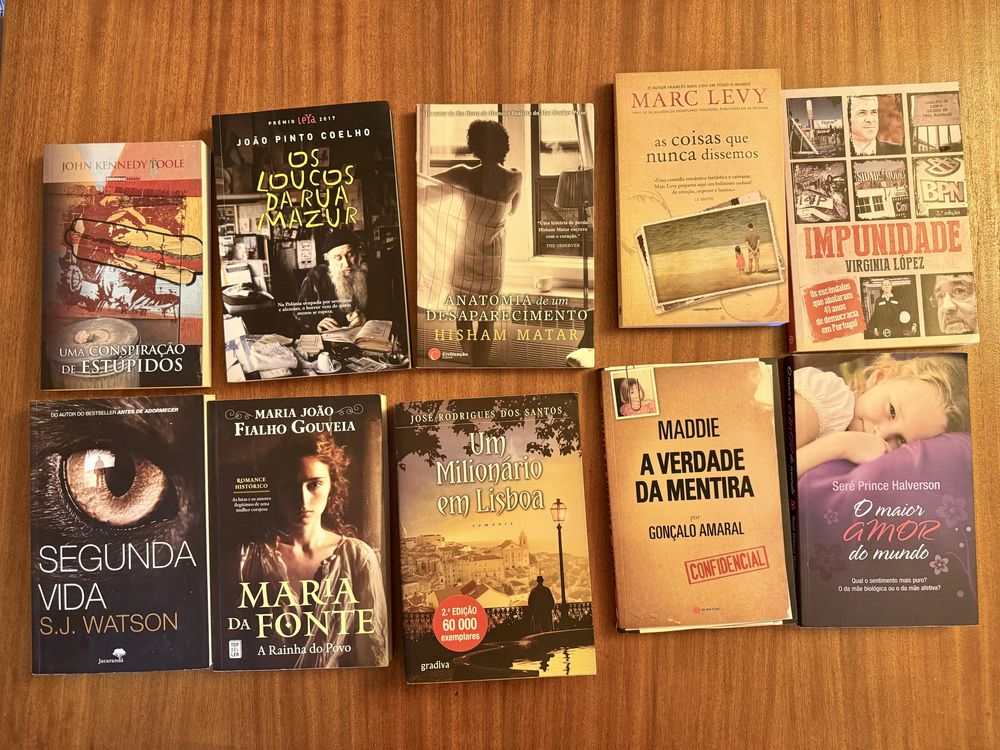 livros variados em português