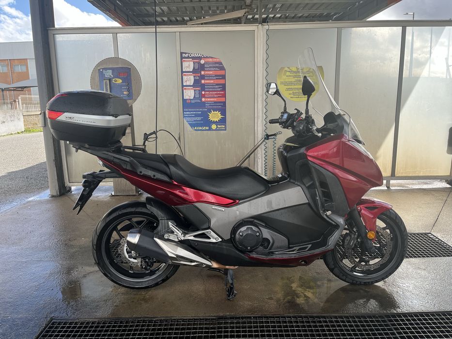 Vendo/Troco Honda Integra 750