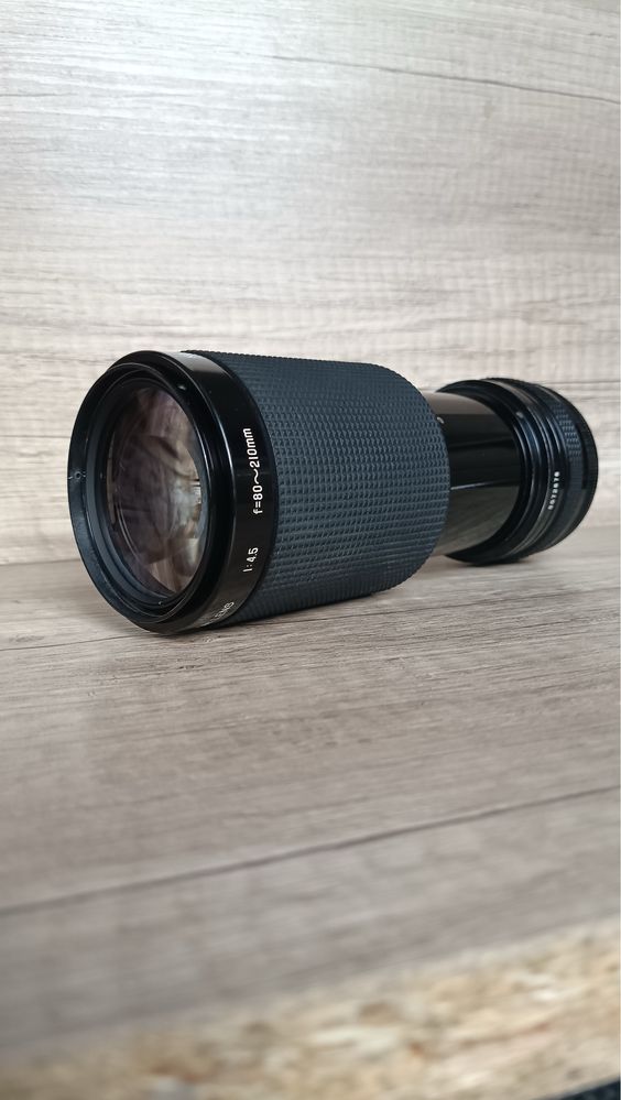 Komura zoom lens 80-210mm f4.5 for Canon Fd/FL