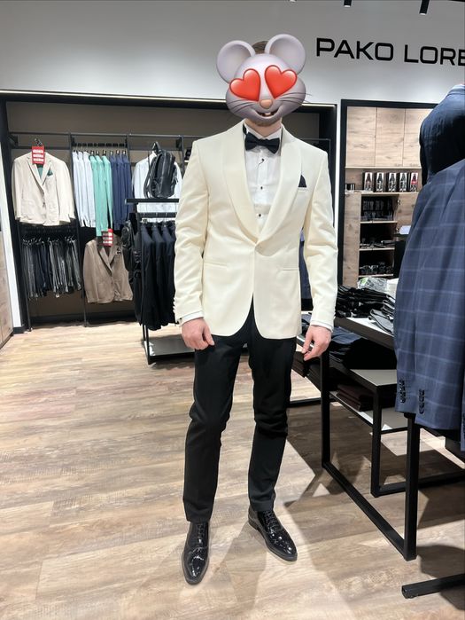 Marynarka smokingowa koloru kości słoniowej