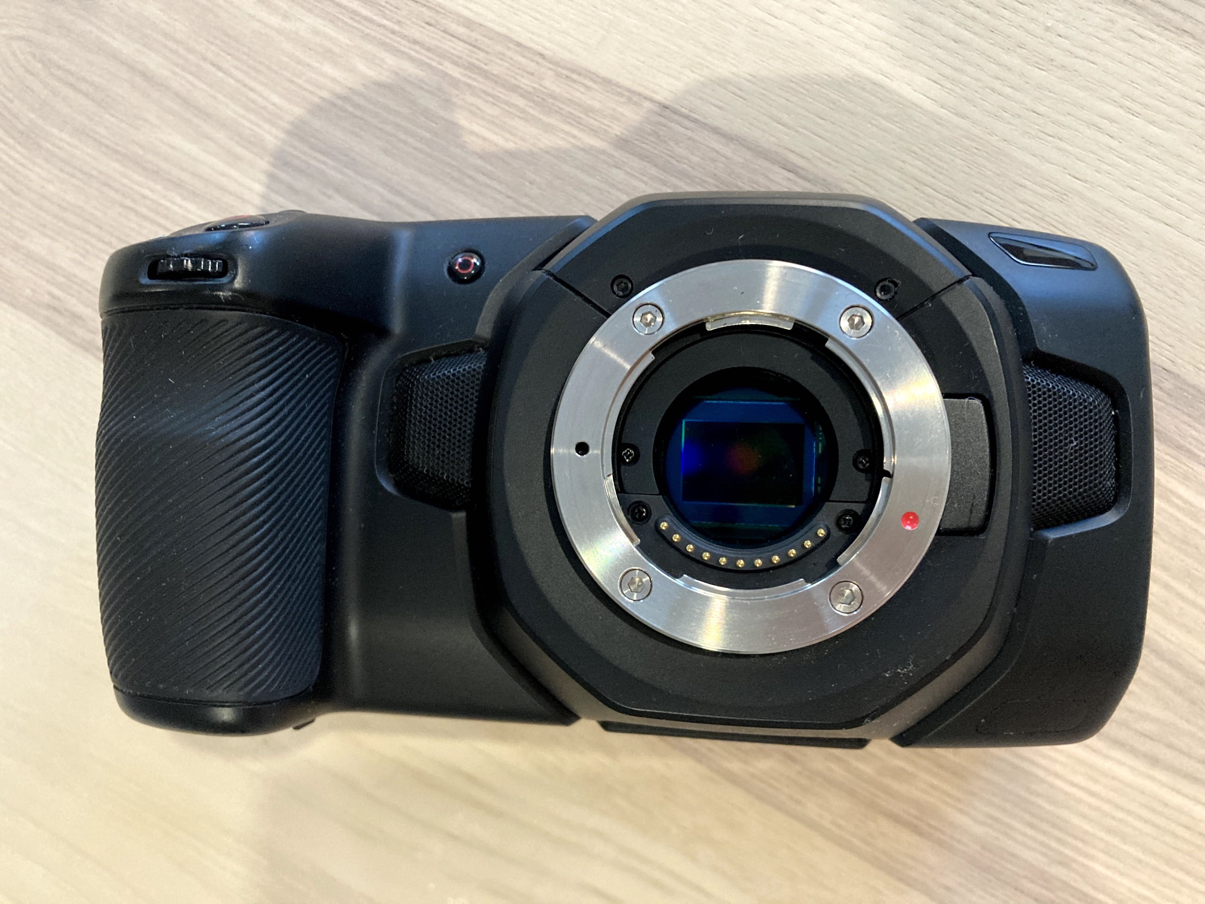 Venda a preço acessível Black Magic Pocket 4K Camera