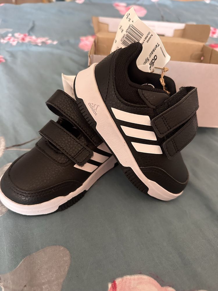 Кросівки на хлопчика adidas