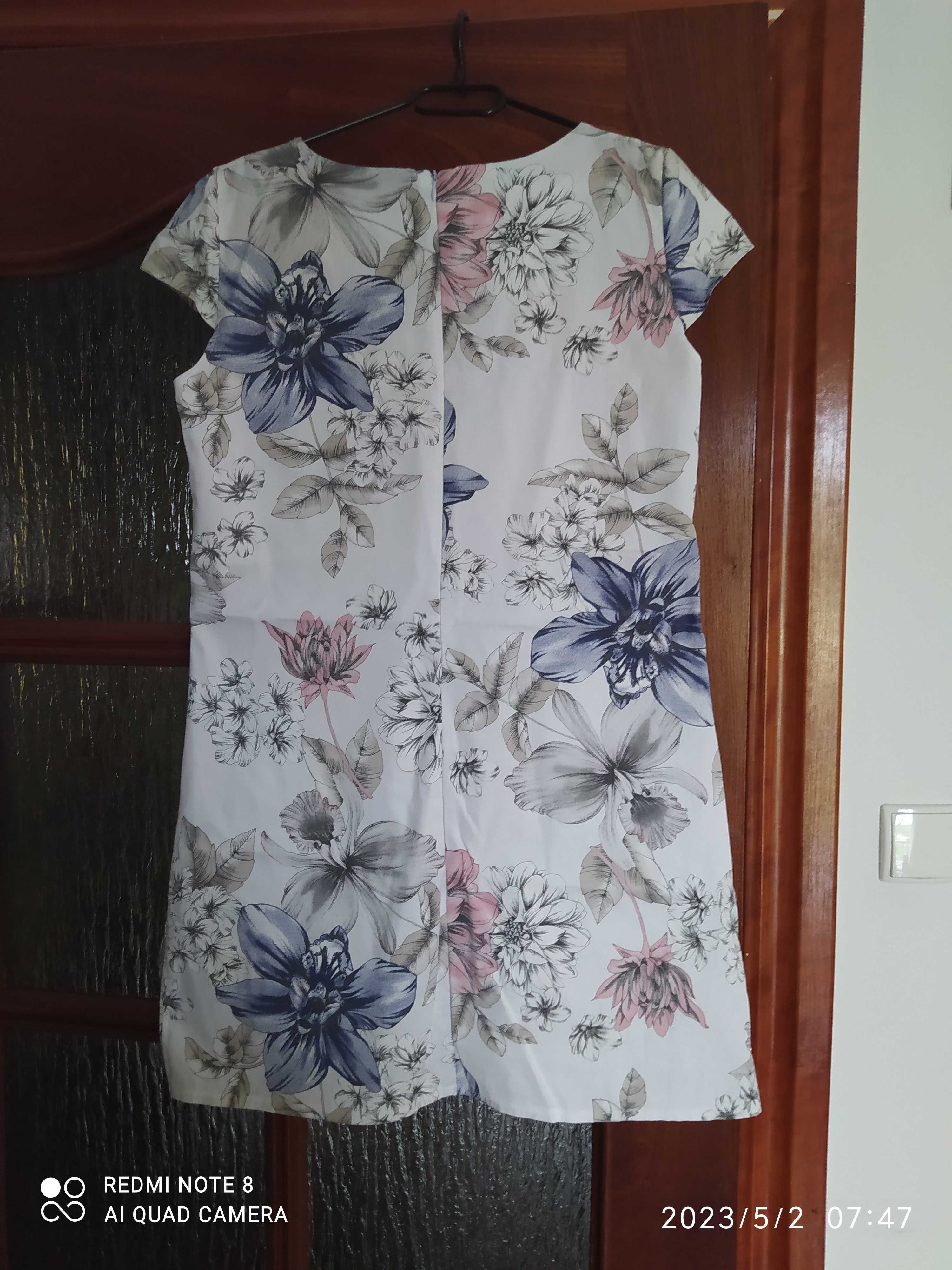 Sukienka w kwiaty rozmiar xl, 42