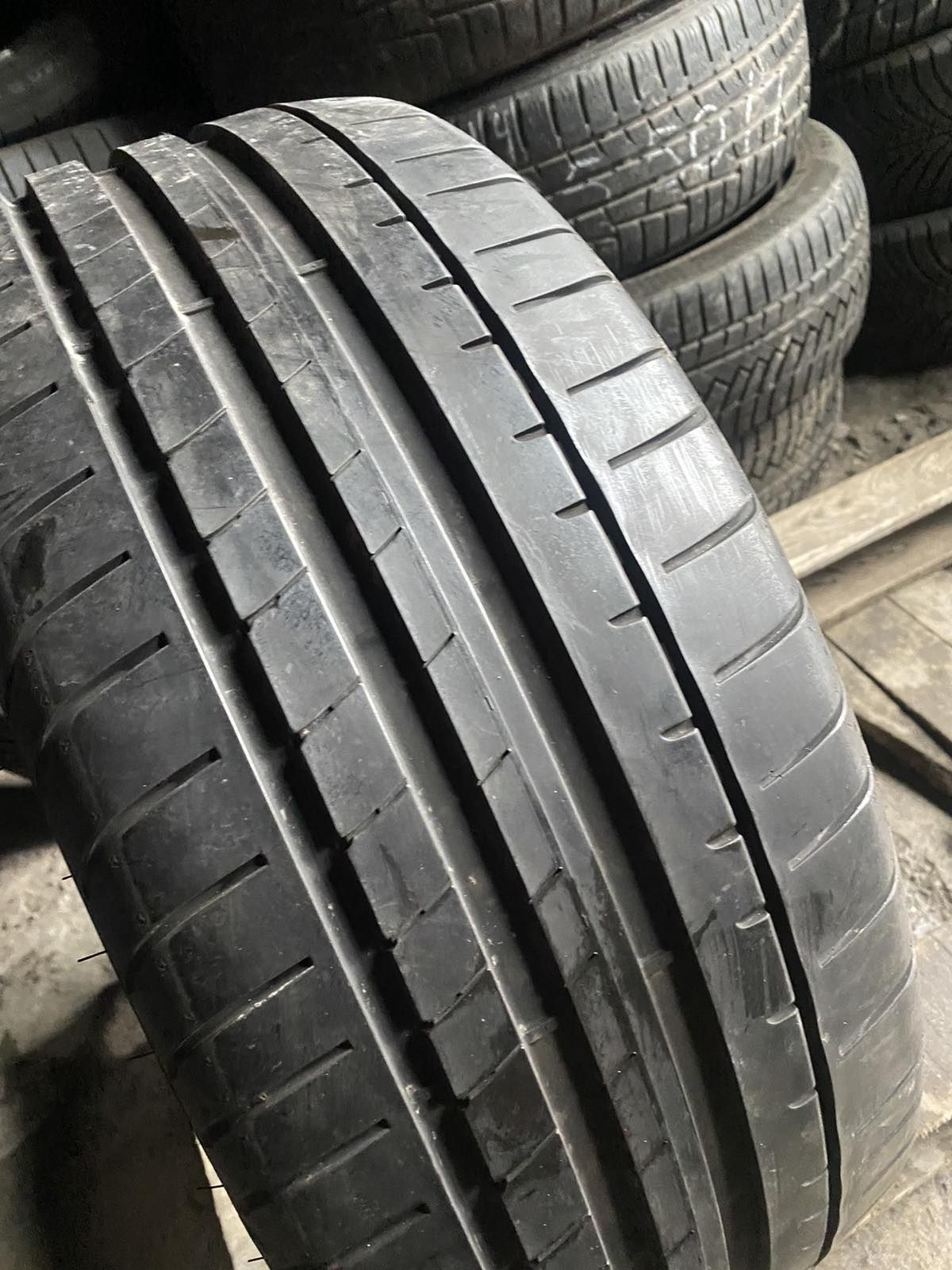 225.40.18 GoodYear 1шт лето БУ склад шины резина из Европы 40 R18