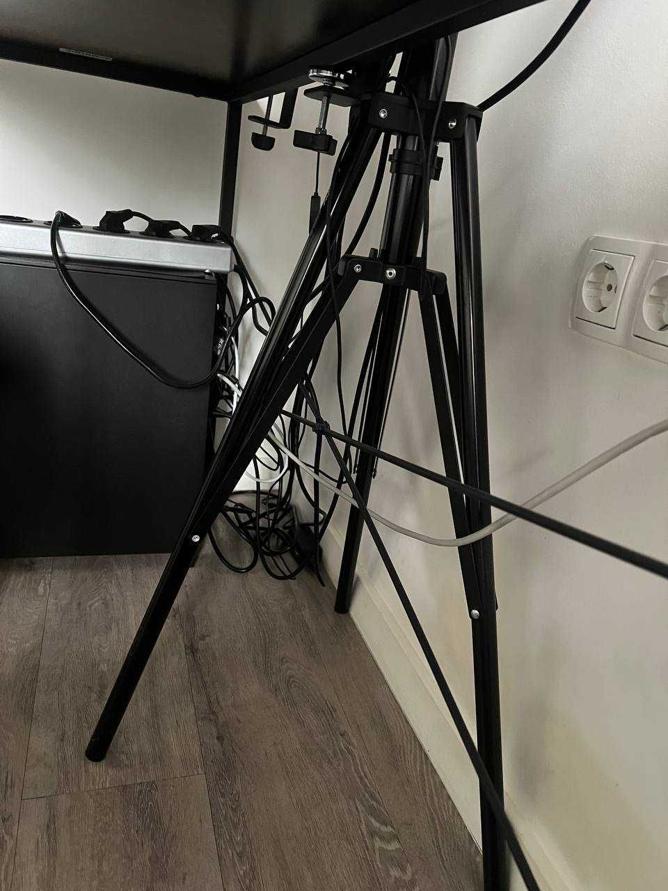 Студійне освітлення Godox SL100D + штатив Godox 420LB + софтбокс